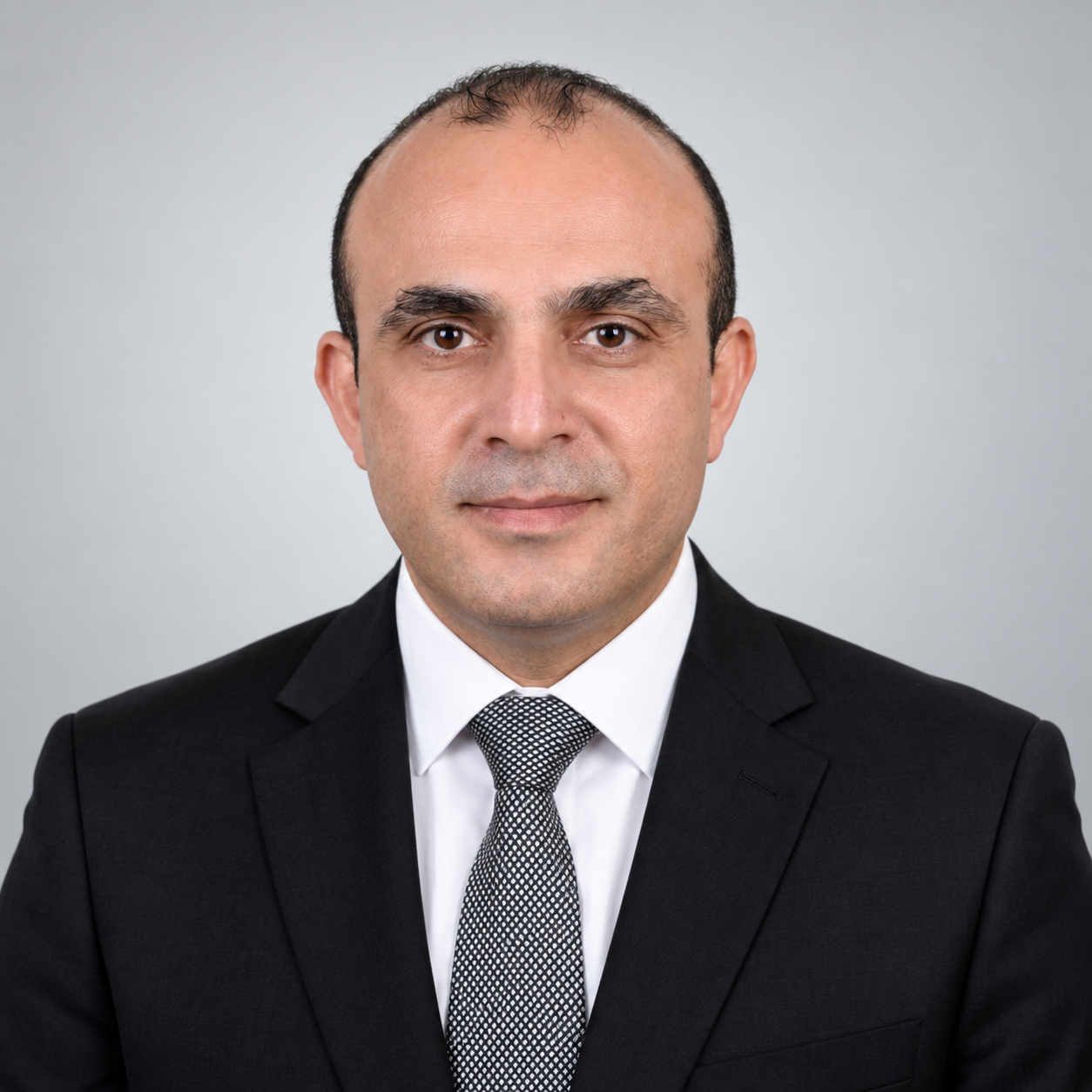 صورة المحاضر د. أسامة محمد صلاح علي عزت